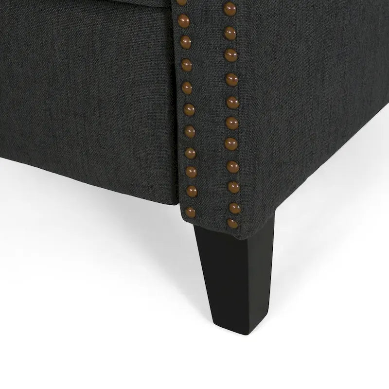 Poltrona reclinabile a spinta tradizionale in tessuto con borchie decorative e rivestimento felpato