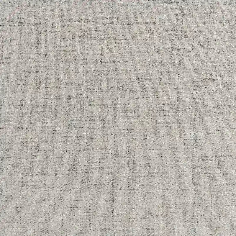 Poltrona d'accento rivestita in microfibra con schienale trapuntato e struttura in legno di eucalipto