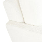 Sedia accento moderna con struttura in legno, tessuto bouclé crema e sedile a molle sinuose