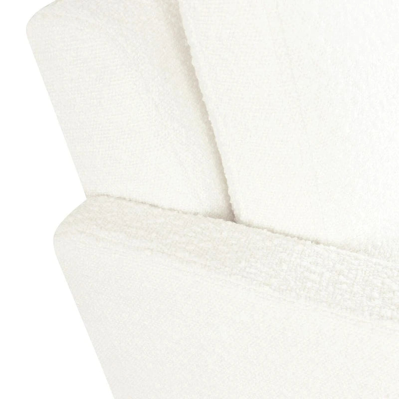 Sedia accento moderna con struttura in legno, tessuto bouclé crema e sedile a molle sinuose