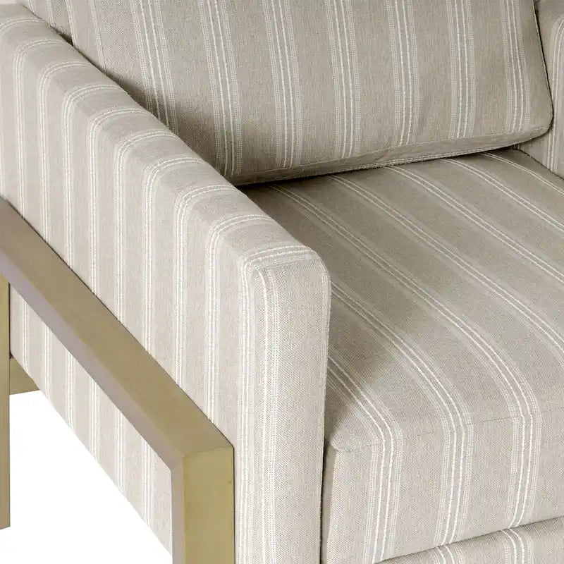 Sedia accento moderna con struttura in legno, tessuto bouclé crema e sedile a molle sinuose