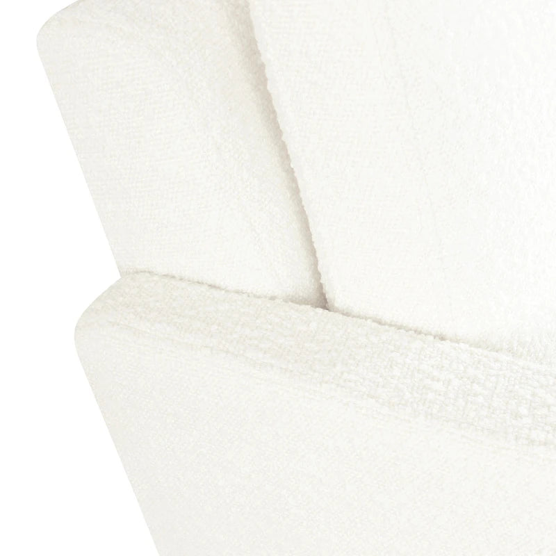 Sedia accento moderna con struttura in legno, tessuto bouclé crema e sedile a molle sinuose
