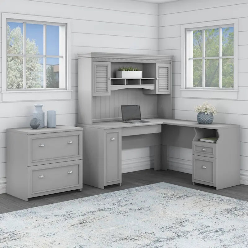 Scrivania a L per ufficio domestico con credenza e schedario