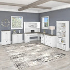 Scrivania a L per ufficio domestico con credenza e schedario