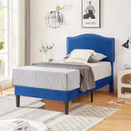 Struttura letto imbottita con testiera camelback con borchie, singolo/una piazza e mezza/matrimoniale, blu