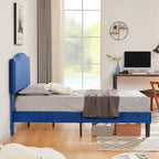 Struttura letto imbottita con testiera camelback con borchie, singolo/una piazza e mezza/matrimoniale, blu