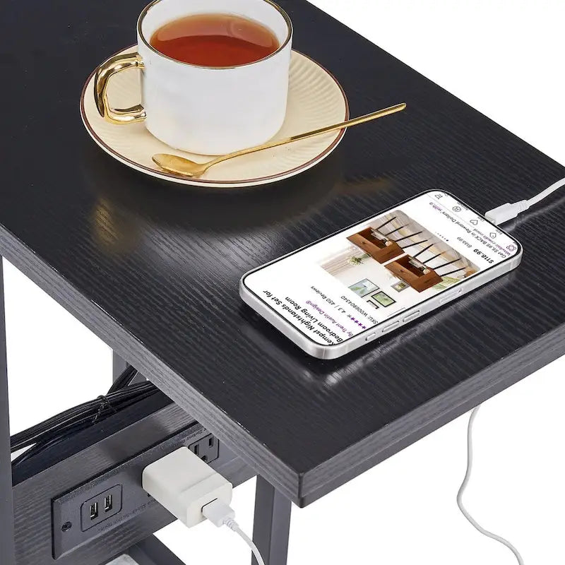 Tavolino Laterale a C con Porte USB e Prese di Corrente per Piccoli Spazi